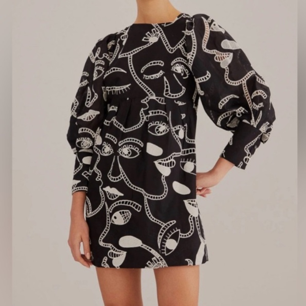New FARM Rio Richelieu Faces Long Sleeve Back Bow Mini Dress